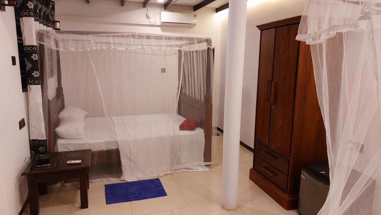 Bandulas Beach House Hikkaduwa Ngoại thất bức ảnh