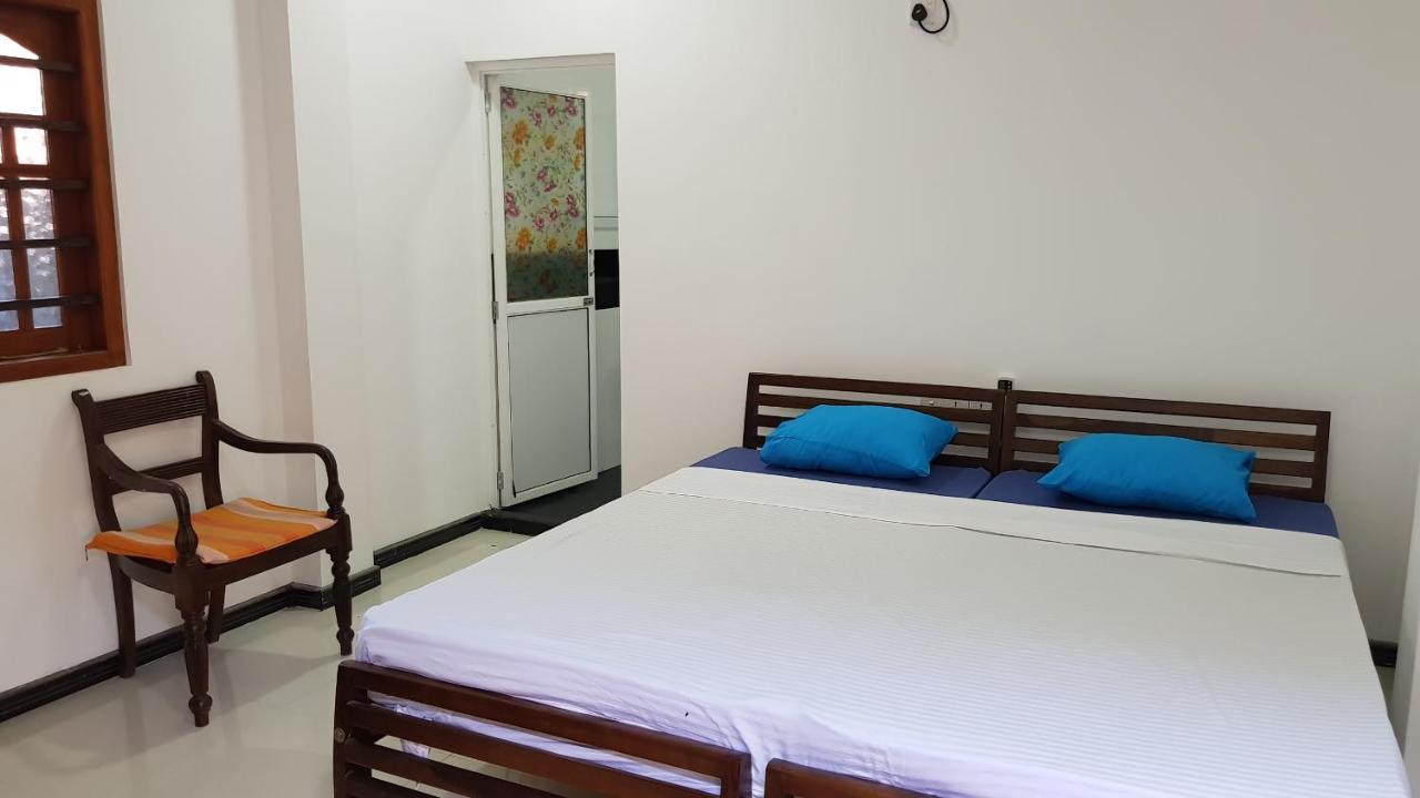 Bandulas Beach House Hikkaduwa Ngoại thất bức ảnh