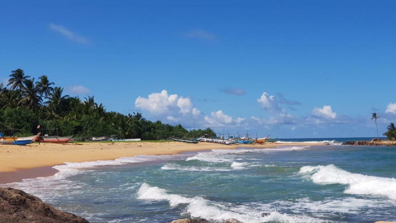 Bandulas Beach House Hikkaduwa Ngoại thất bức ảnh