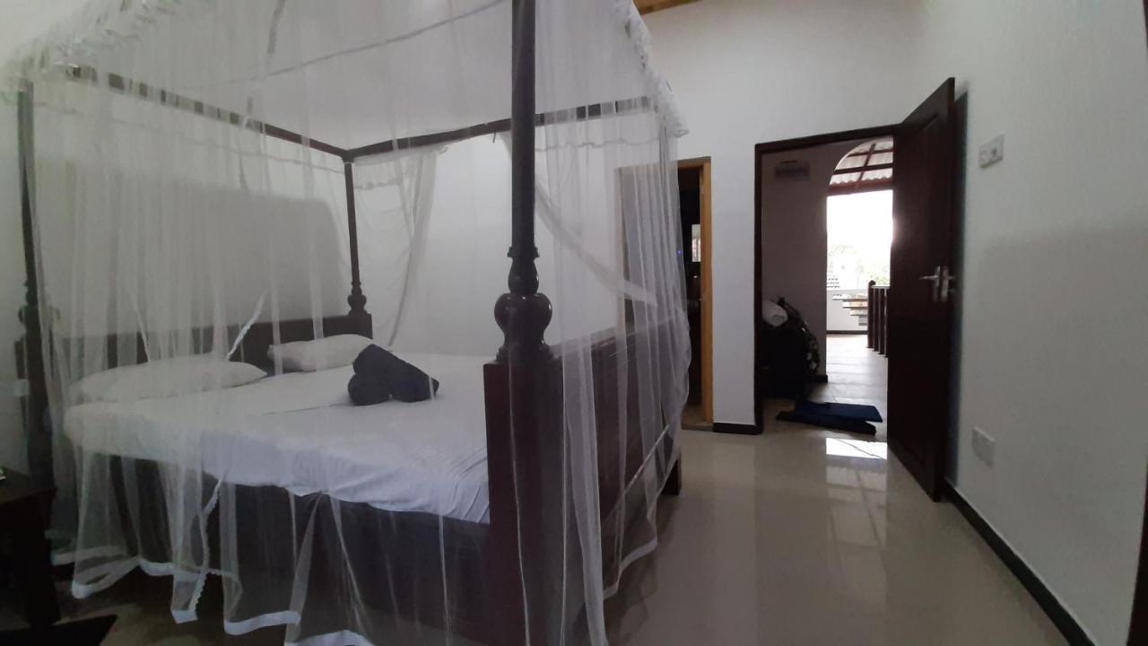 Bandulas Beach House Hikkaduwa Ngoại thất bức ảnh
