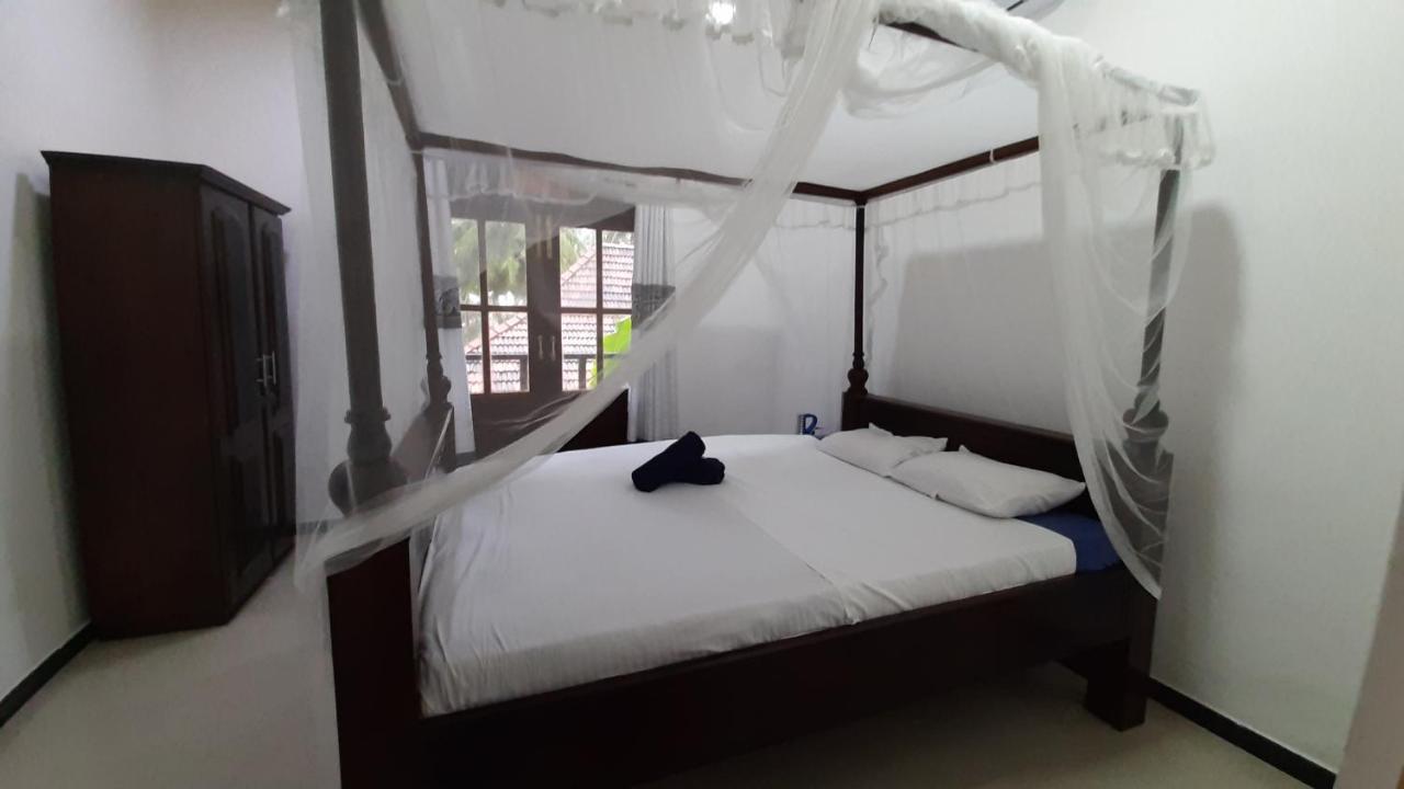 Bandulas Beach House Hikkaduwa Ngoại thất bức ảnh