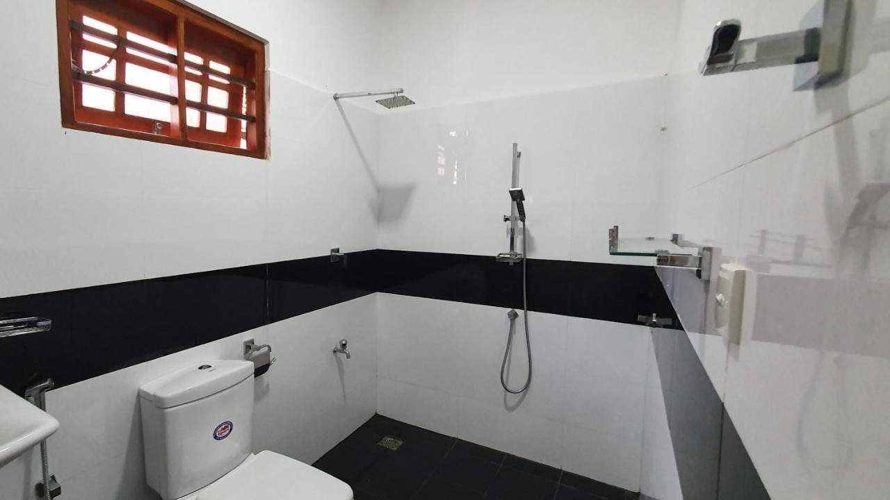 Bandulas Beach House Hikkaduwa Ngoại thất bức ảnh