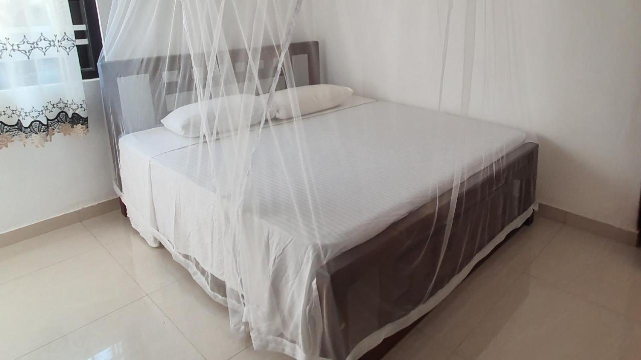 Bandulas Beach House Hikkaduwa Ngoại thất bức ảnh